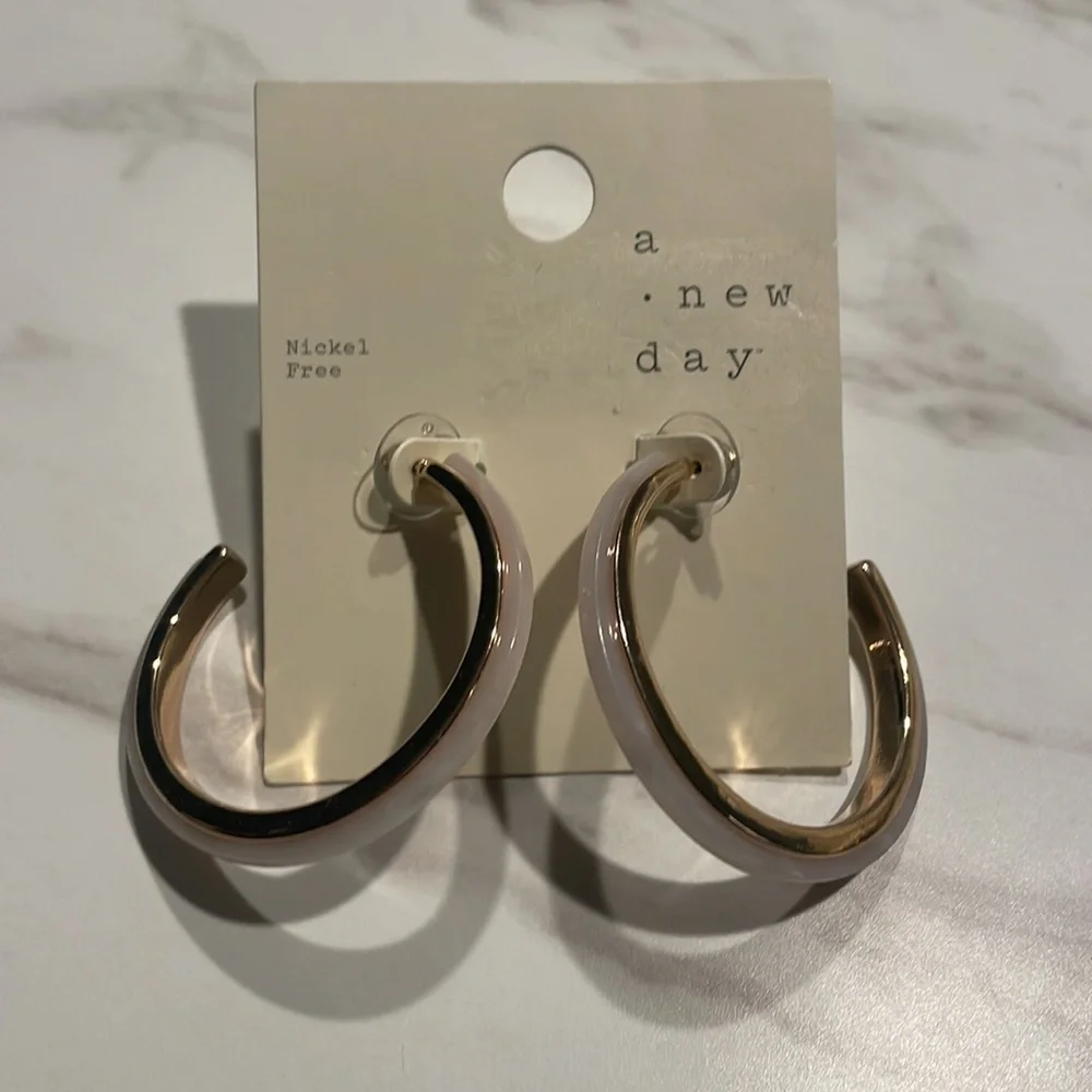 A new day earrings powder pink gold hoop nickel free fashion jewelry stud New OS